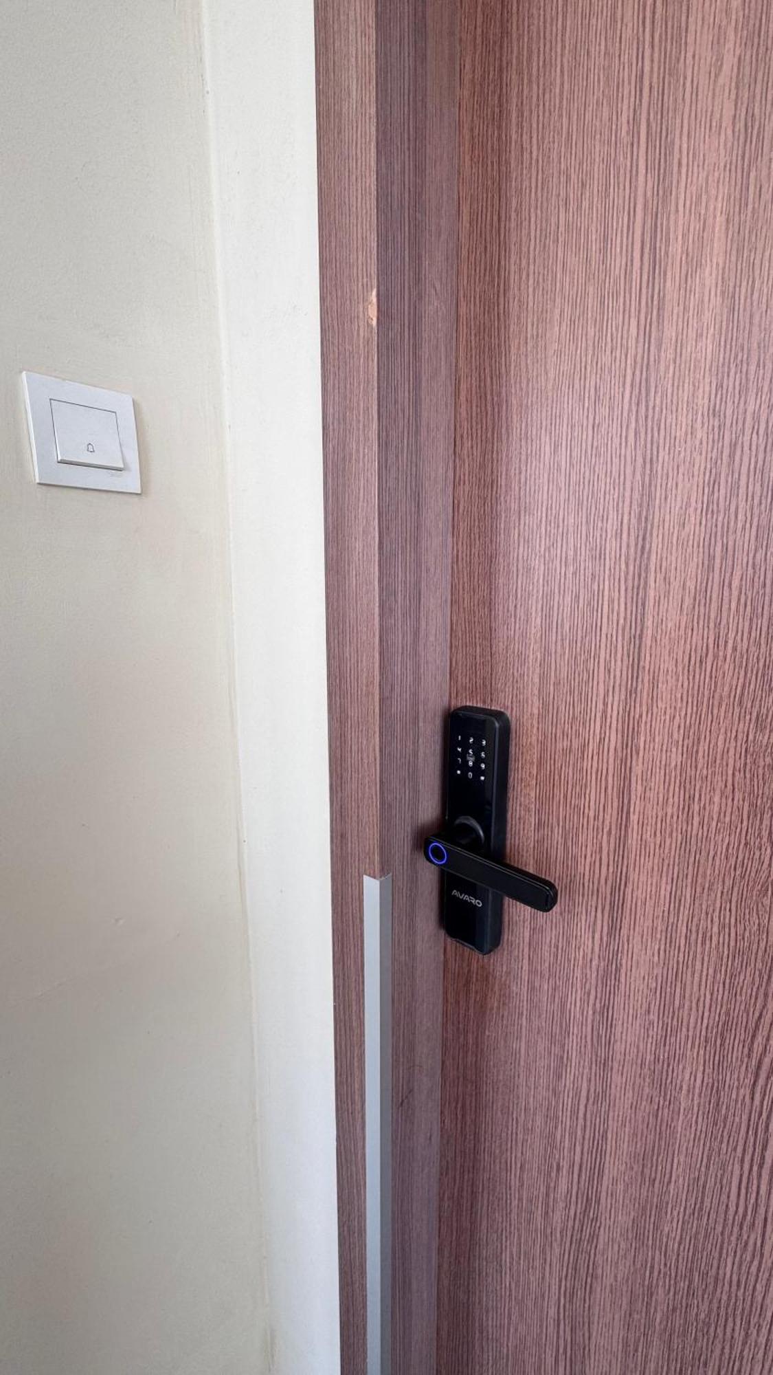 Nagoya Thamrin Apartment High Floor With View Exterior foto